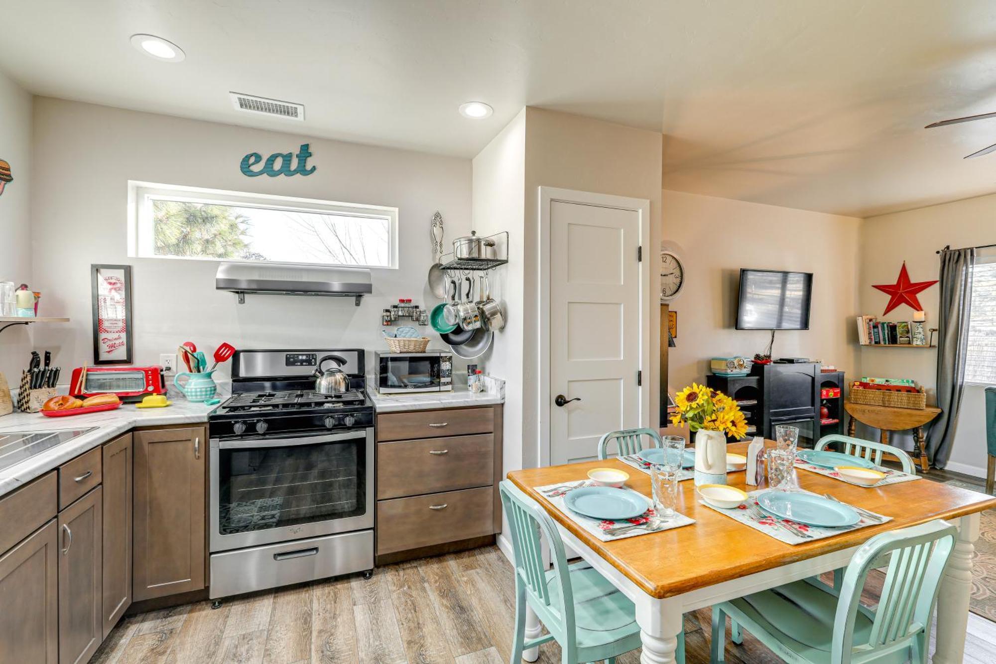 Ski Snow Bowl And Hike Cozy Flagstaff Cottage! Exterior photo